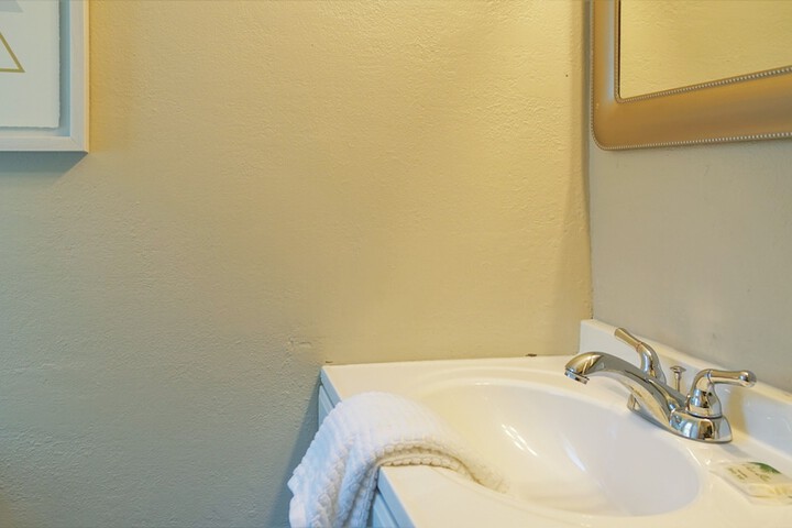 Room 76 of 123