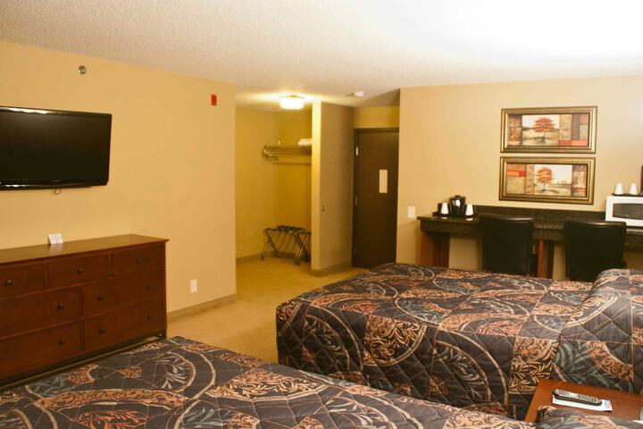 Room 8 of 18