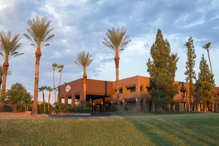 Hotel 8 of 79