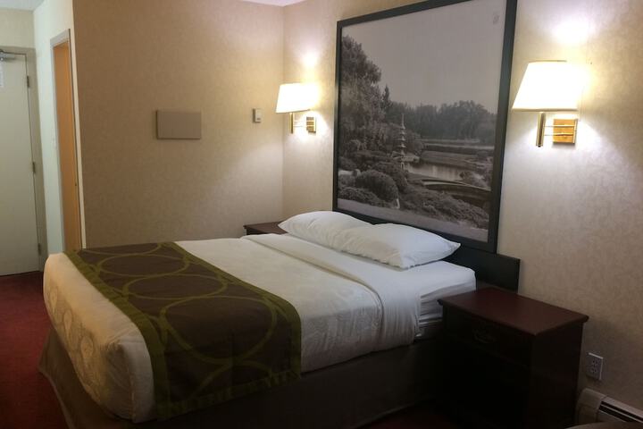Room 48 of 96