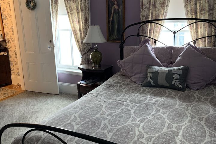 Room 14 of 28