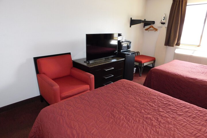 Room 32 of 50