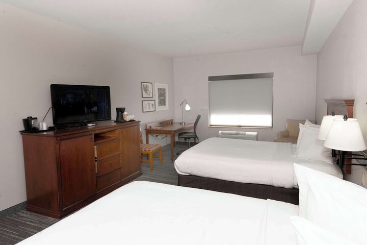 Room 32 of 86