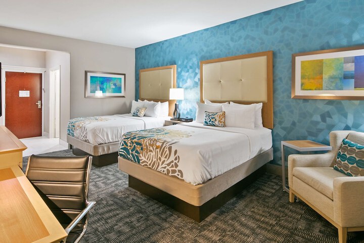Room 27 of 39