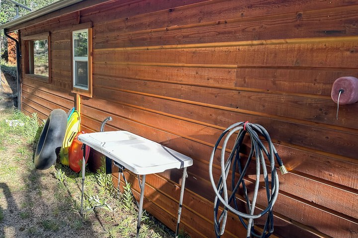 bobcat Trail Cabin on 3 Acres in Como!