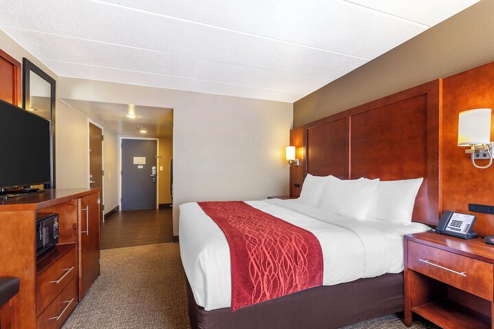Comfort Inn & Suites Aberdeen near APG