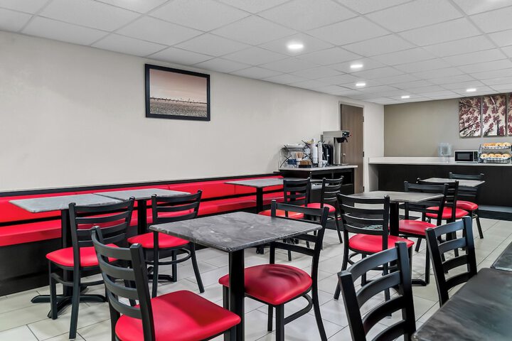 Breakfast/Coffee Service 40 of 44