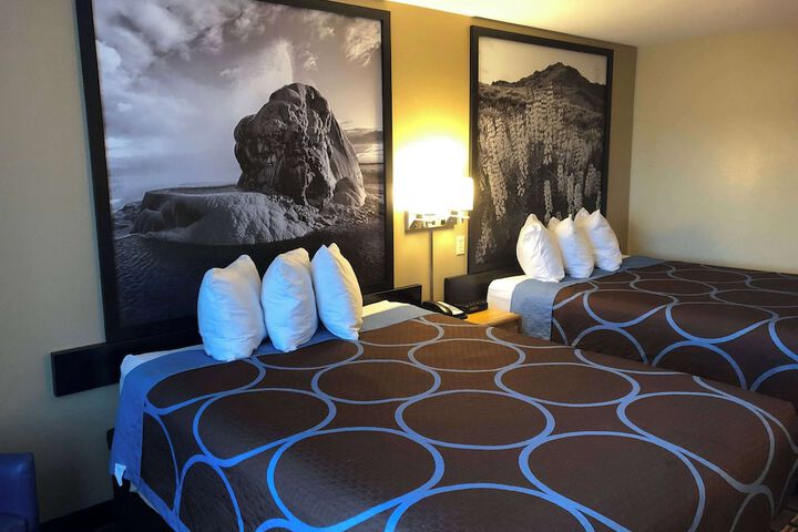 Super 8 by Wyndham Carson City / Lake Tahoe
