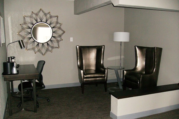 Best Western Plus Bradford Inn