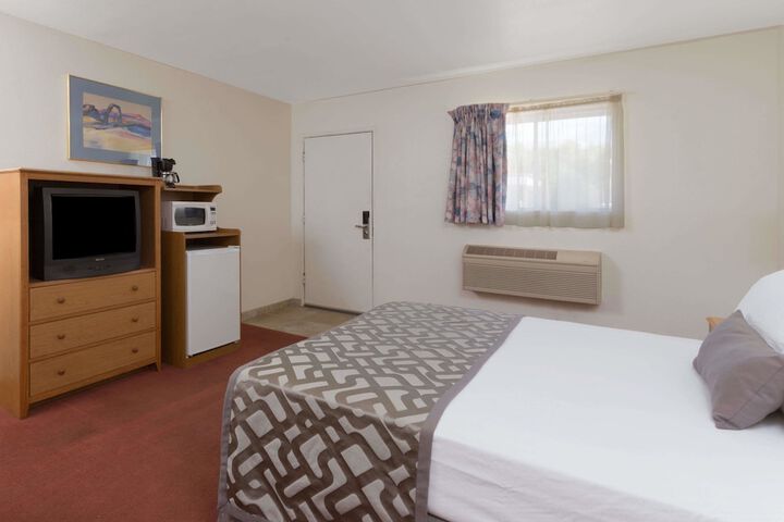 Room 36 of 42