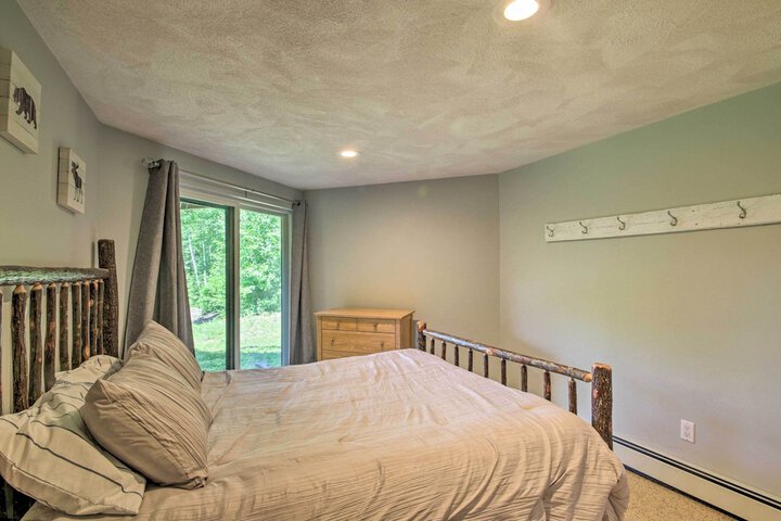 Bartlett Condo w / Mtn-view Deck 1 Mi to Skiing!