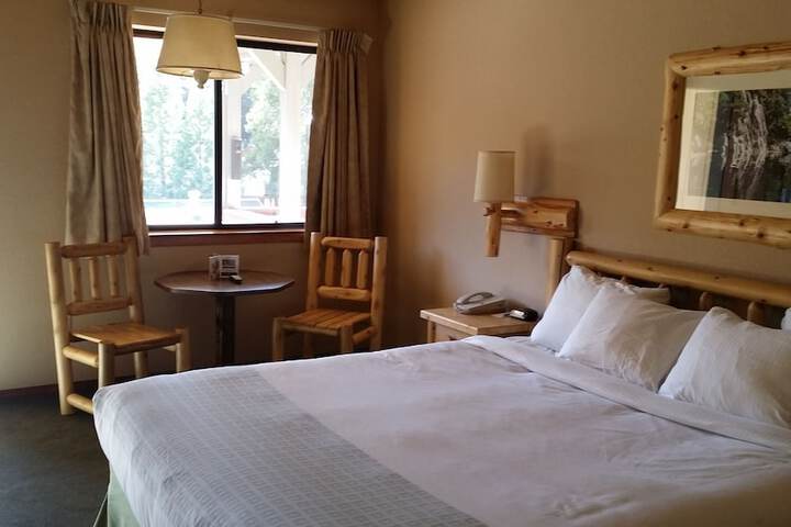 Room 28 of 37