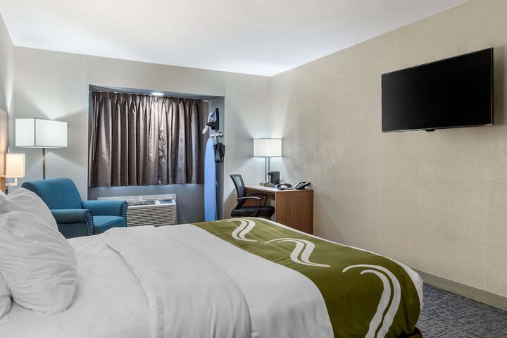 Room 22 of 34