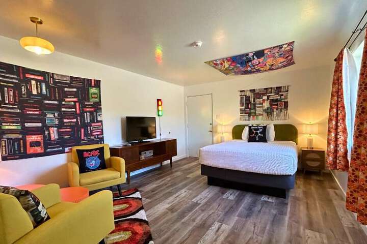 Room 9 of 31