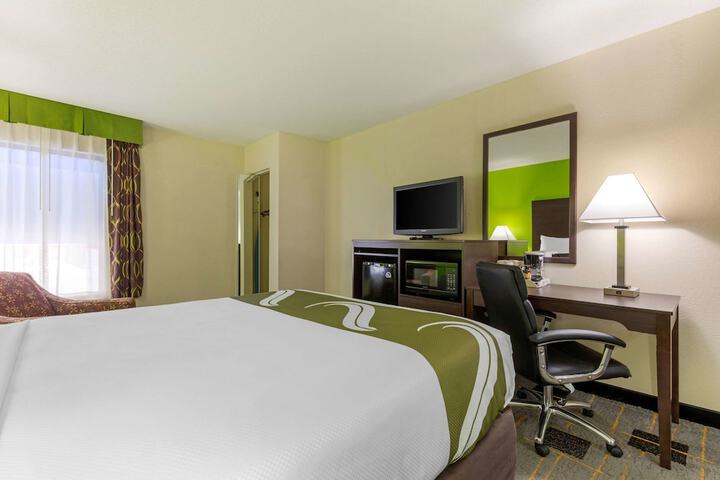 Room 22 of 40