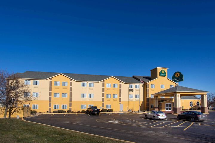 Hotel 6 of 49