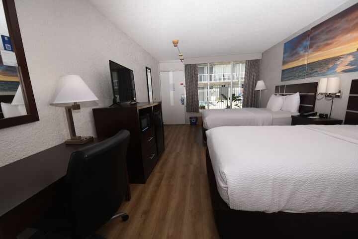 Days Inn by Wyndham Stuart