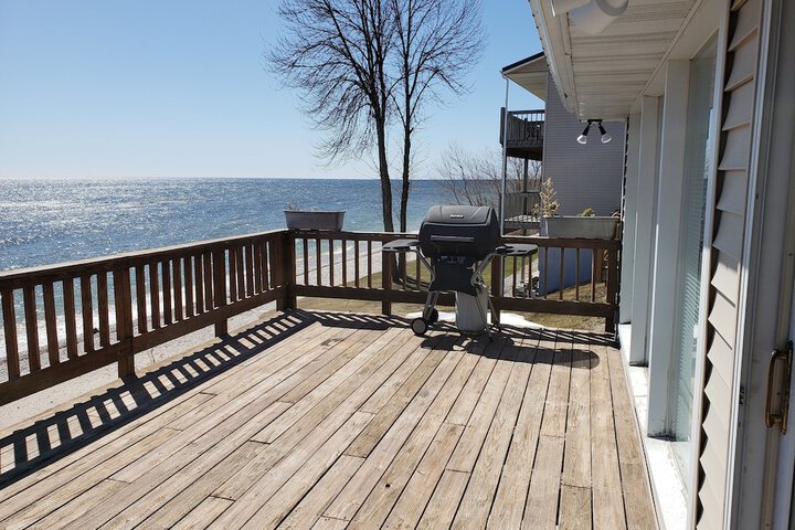 Algoma Beach Motel