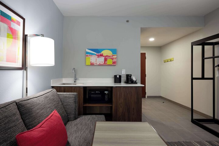 Room 36 of 69