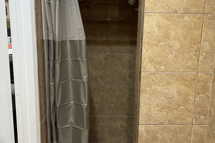 Room 25 of 65
