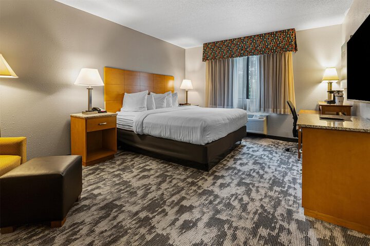 Best Western Ambassador Inn & Suites