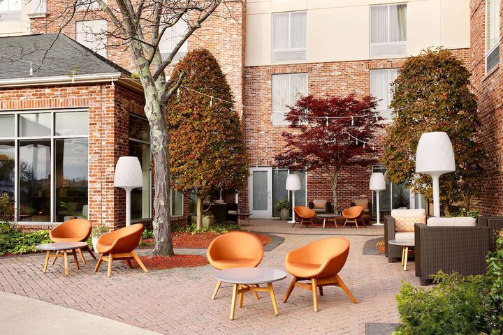 Hilton Garden Inn Providence Airport / Warwick