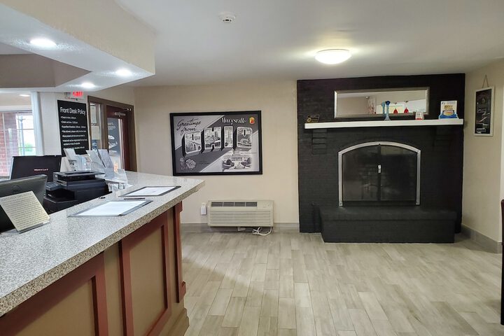 Business Center 19 of 21