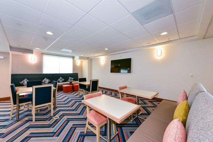 Hotel Interior 16 of 116