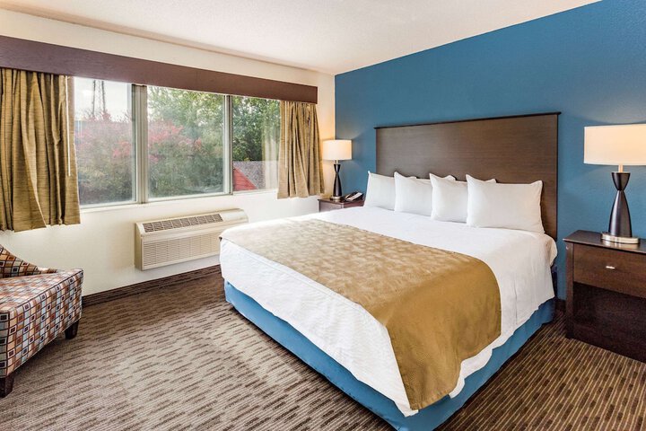AmericInn by Wyndham Hotel and Suites Long Lake