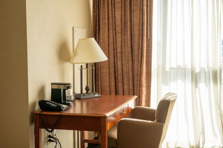 Room 4 of 17