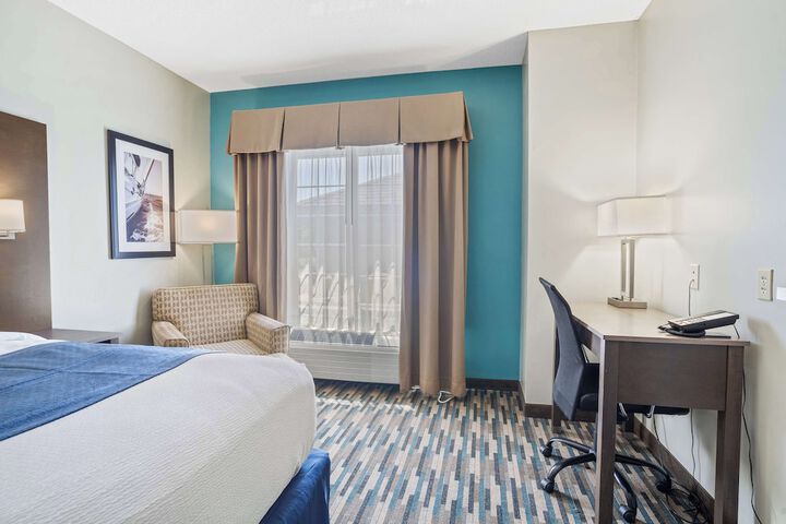 Blue Water Inn & Suites BW Signature Collection