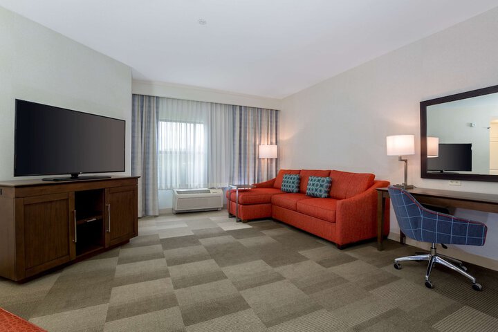 Room 11 of 37