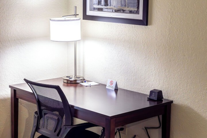 Cobblestone Inn & Suites – Big Lake