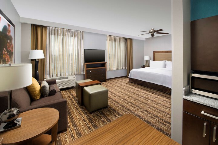 Room 28 of 52