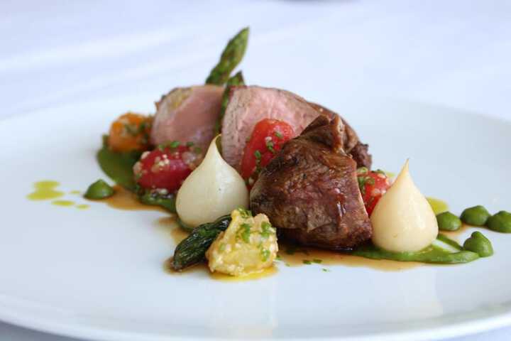 Dining 47 of 58