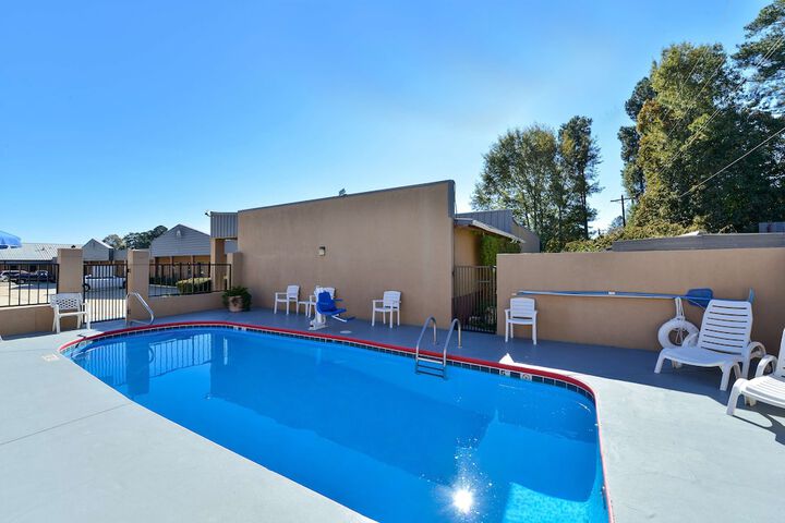 Pool 5 of 17