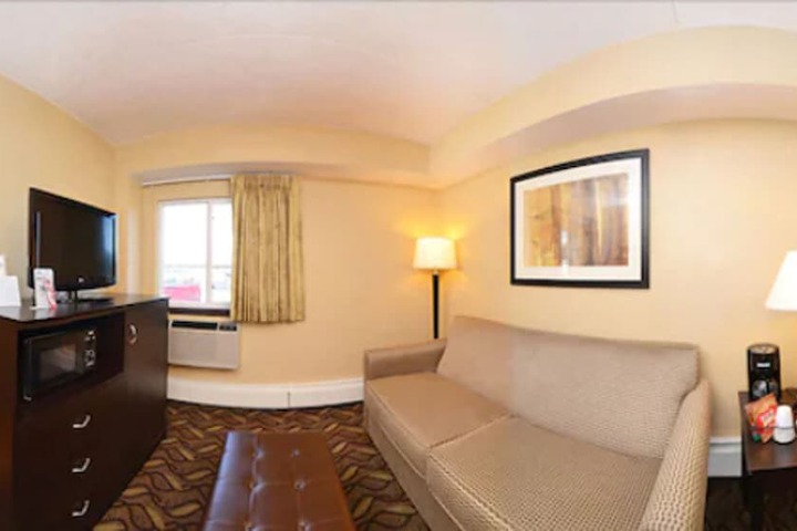 Room 15 of 24