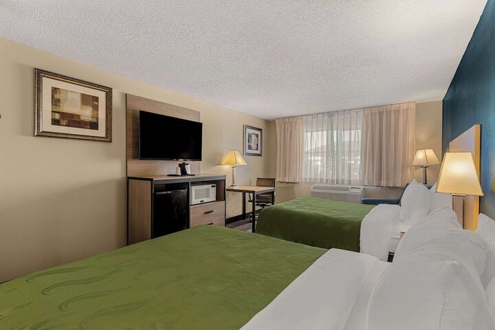 Room 35 of 40