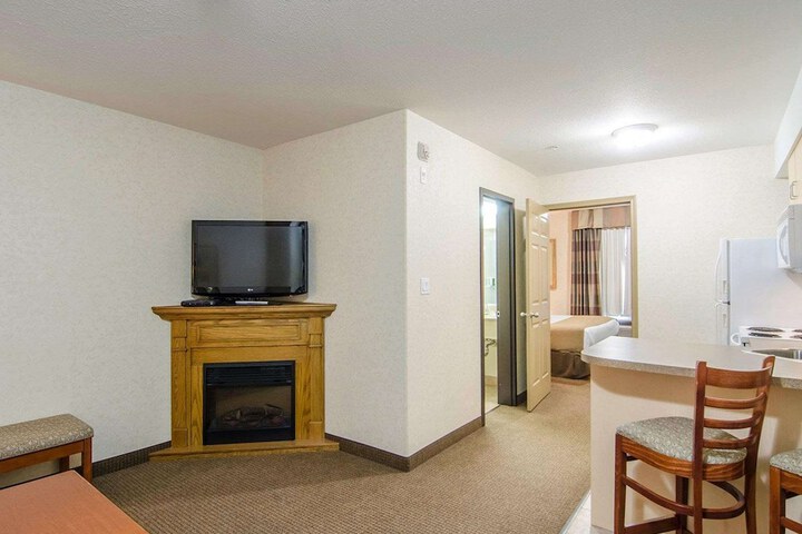 Room 25 of 65