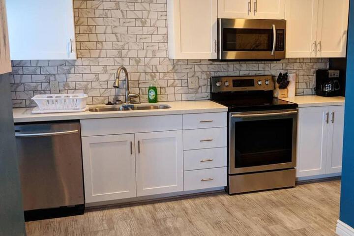 Baby Blue Sky - Price 2bd - Newly remodeled - nearby trails