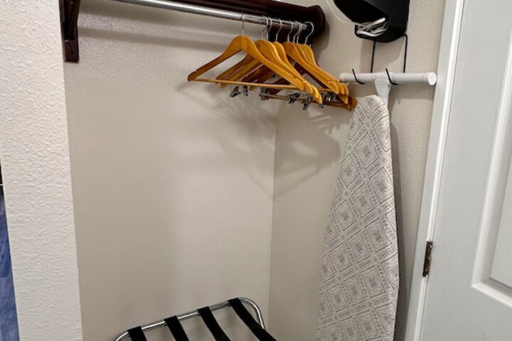 Room 11 of 21