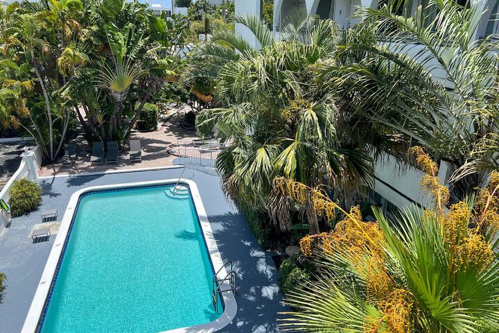 Pool 11 of 45