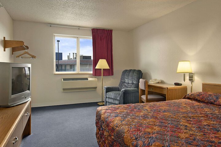 Room 25 of 52