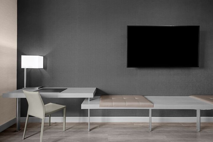 Room 15 of 26