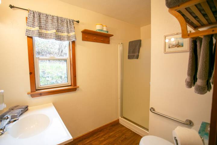 Room 104 of 236