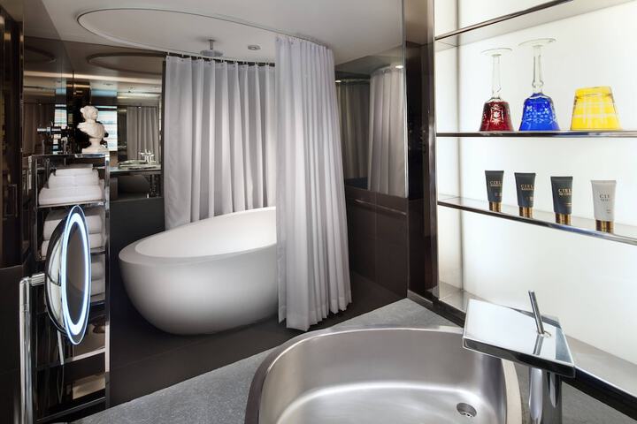 SLS Hotel a Luxury Collection Hotel, Beverly Hills