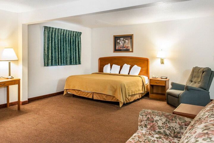 Room 5 of 26