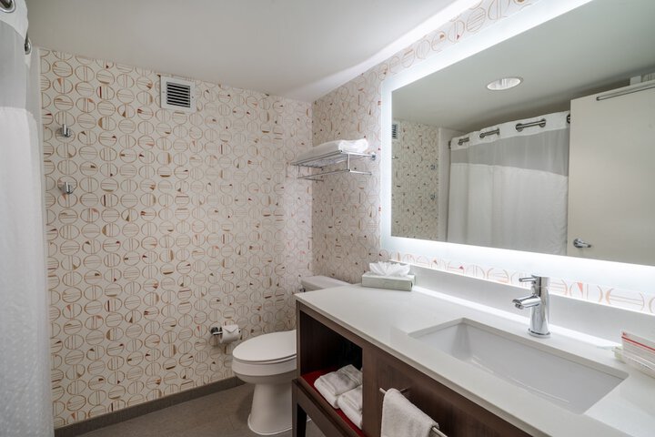Room 14 of 22