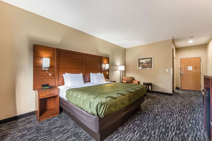 Room 35 of 79