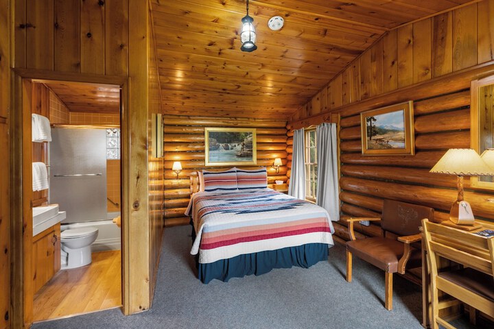 El Western Cabins & Lodges